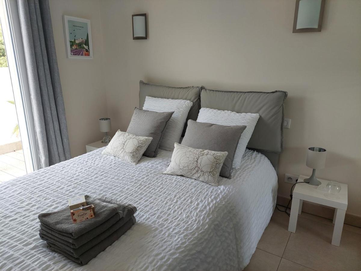 Magnifique Suite Familiale Nans-les-Pins Eksteriør billede
